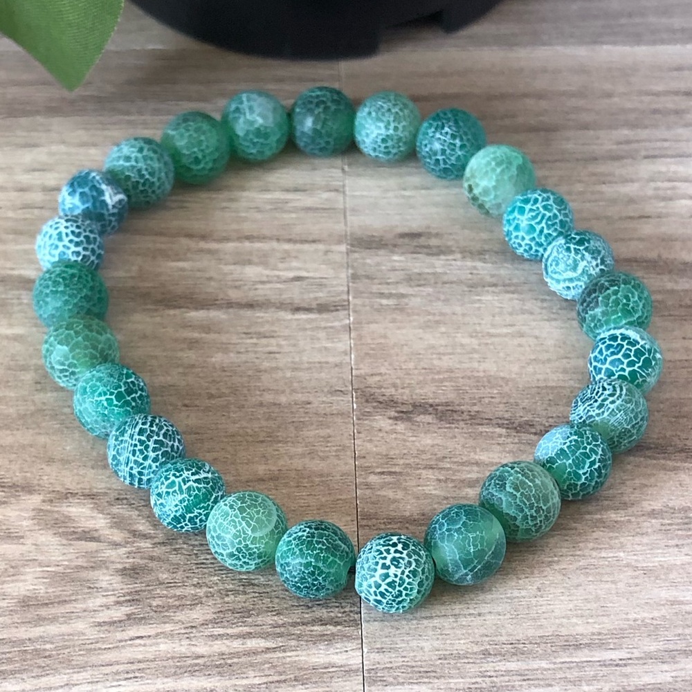 Green Weathered Stone Beads Stretchable Bracelet 7" - 8mm Beads Best Gift - Picture 2 of 2